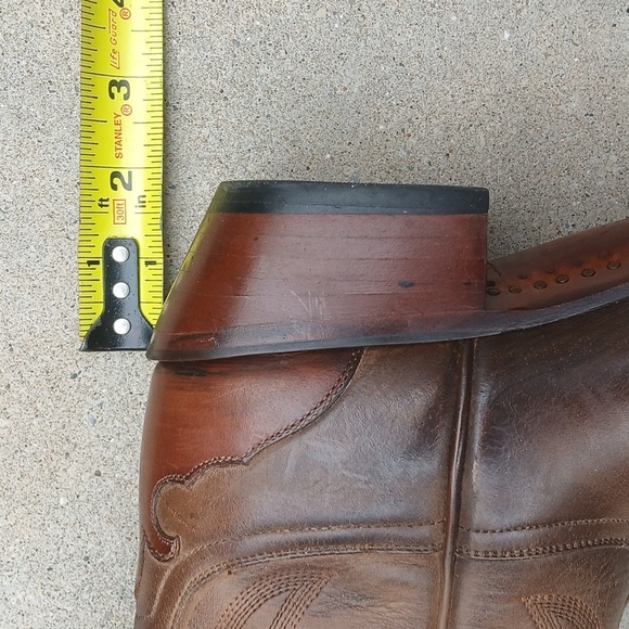 Lucchese Brown Cowboy Boots with Decorative Stitching Size 9.5 - Picture 11 of 16